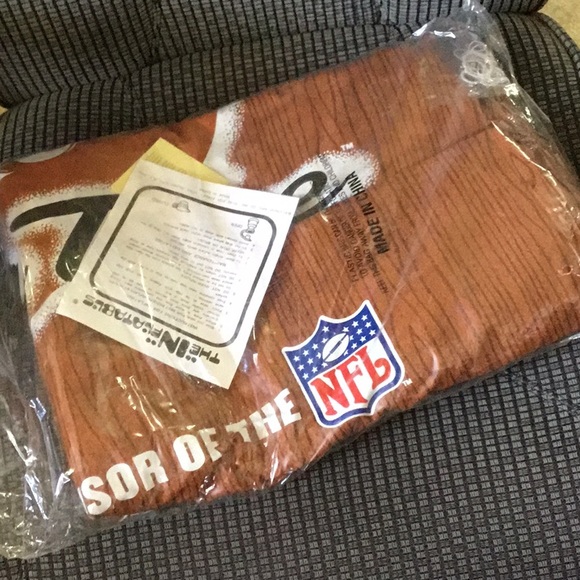 NIB NFL Blowup TV - Picture 1 of 14